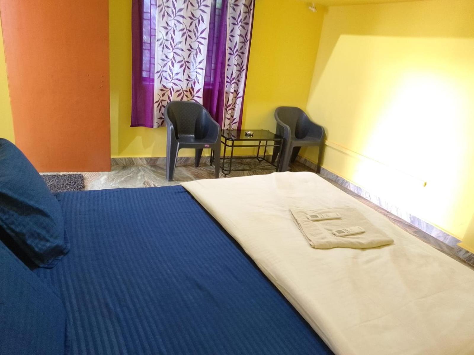 One Love Guest House Morjim Buitenkant foto