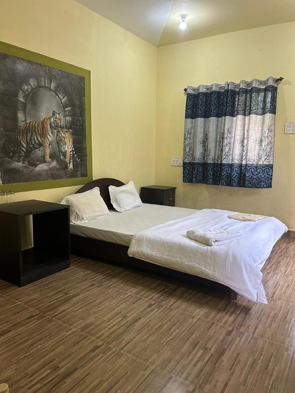 One Love Guest House Morjim Buitenkant foto