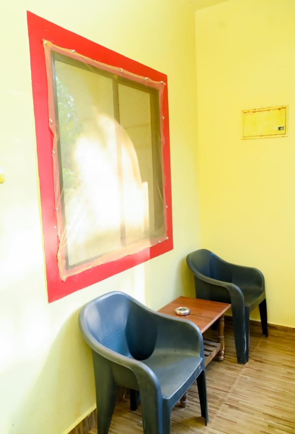 One Love Guest House Morjim Buitenkant foto